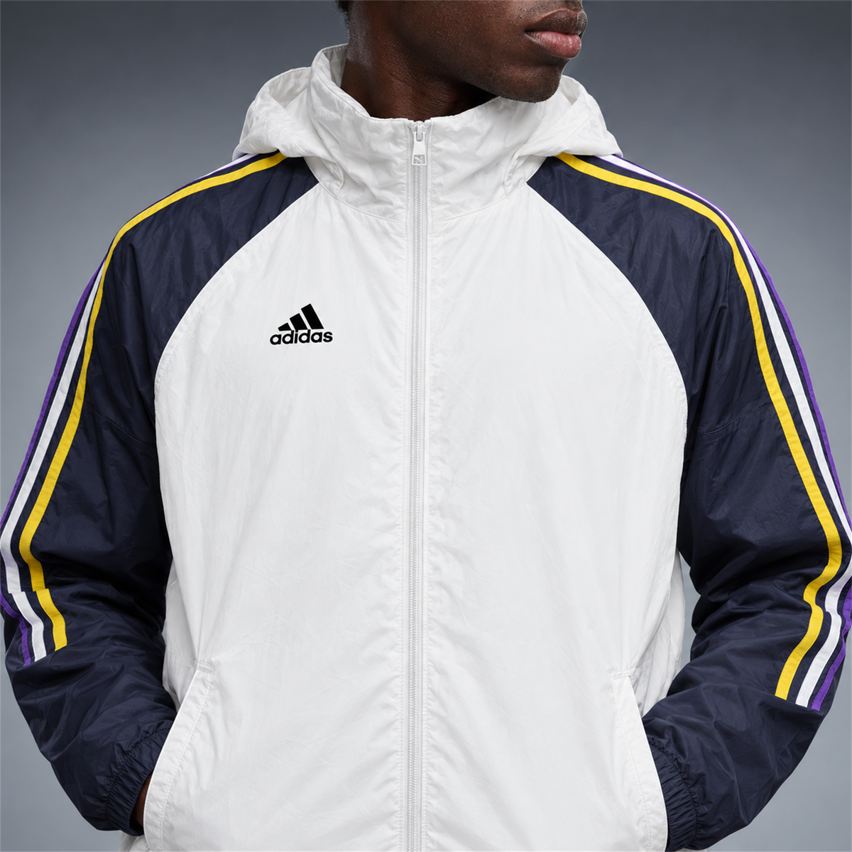 fd-gen corta-vento-adidas-24-25-branco detalhe-peito