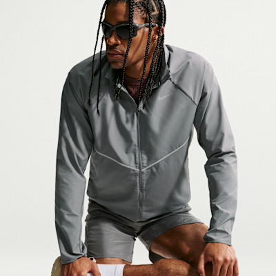 Nike Miler Men's Repel UV Protection Hooded Running Jacket