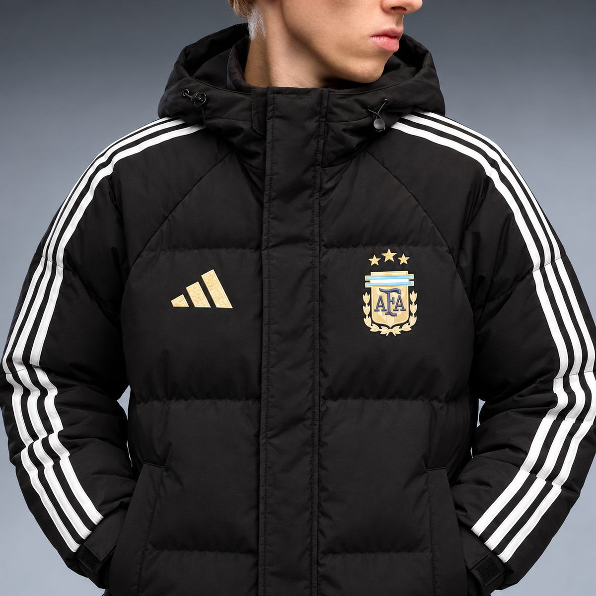fd-gen yp-adidas-argentina-hooded-puffer-jacket-97204--black detalhe-peito