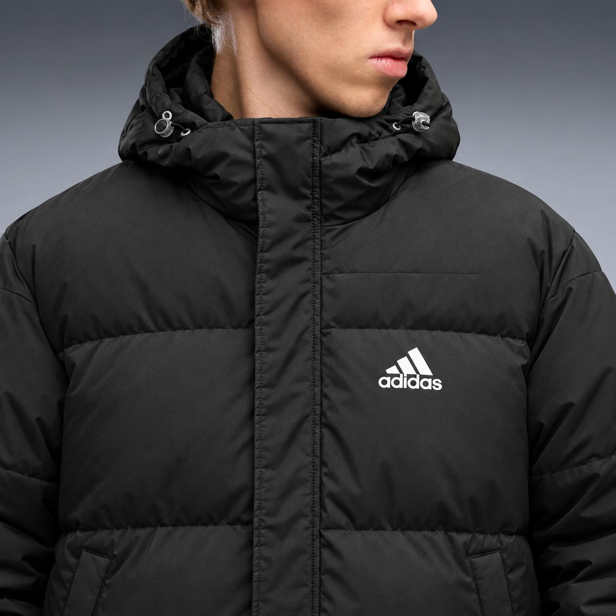 fd-gen yp-adidas-hooded-puffer-jacket-black-50049 detalhe-peito