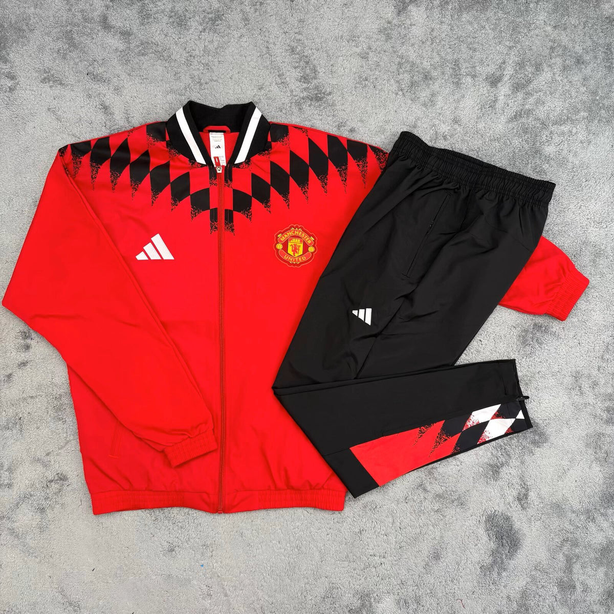 adidas Manchester United Tracksuit - Red/Black