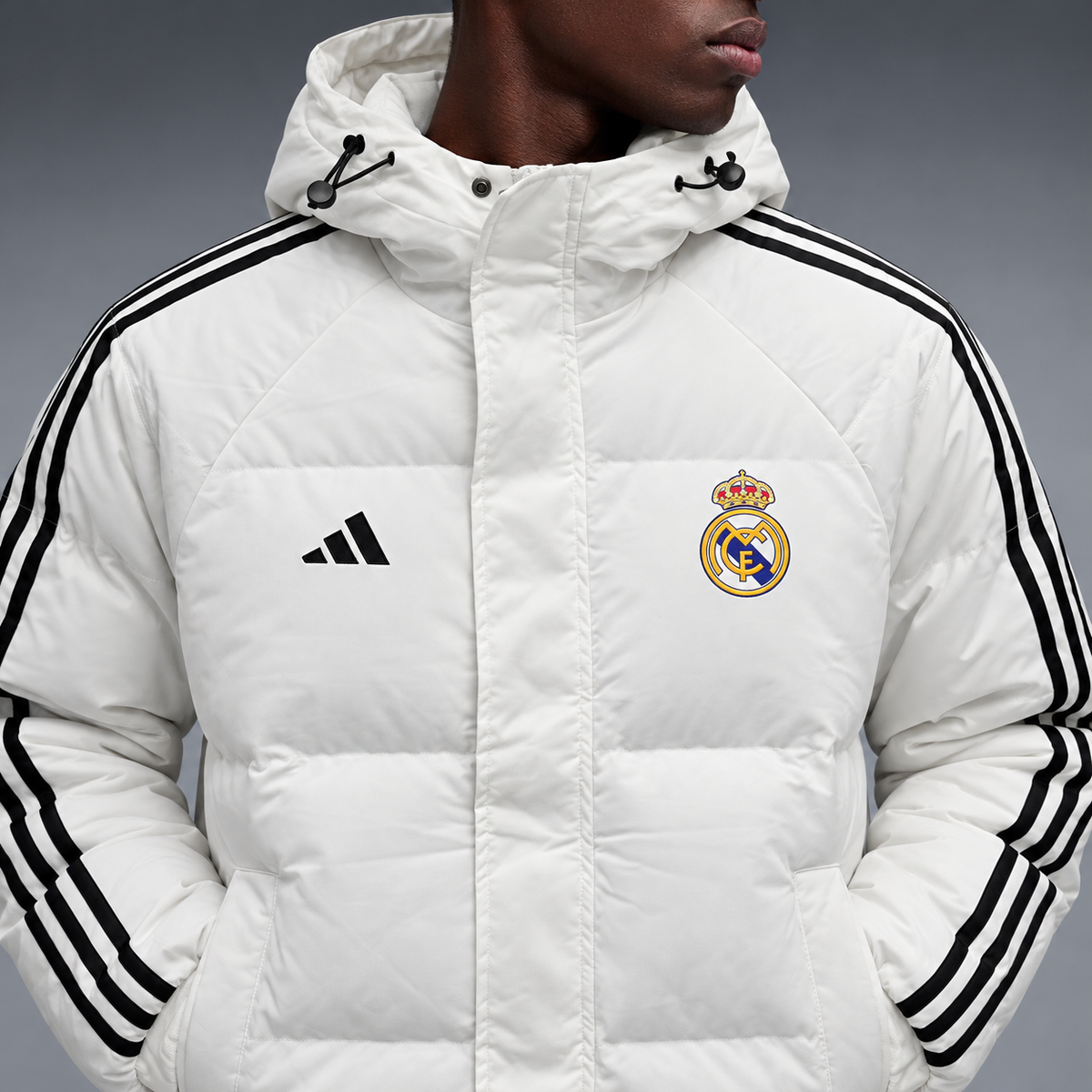 fd-gen yp-adidas-real-madrid-hooded-puffer-jacket-97212--white detalhe-peito