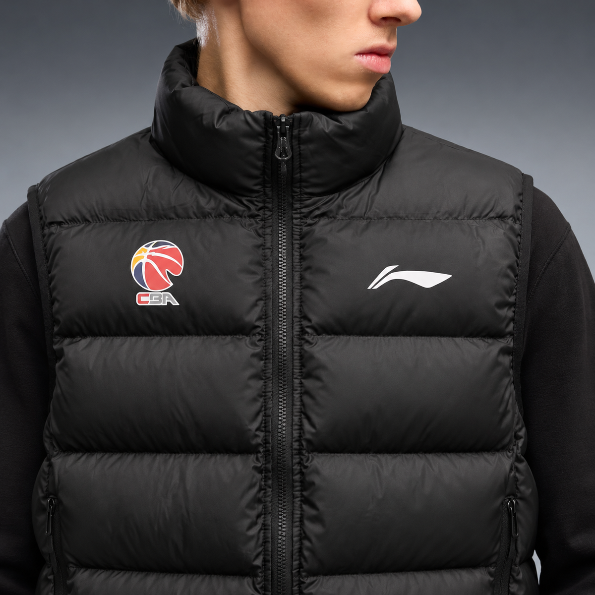 fd-gen yp-li-ning-cba-puffer-vest-black-50147 detalhe-peito