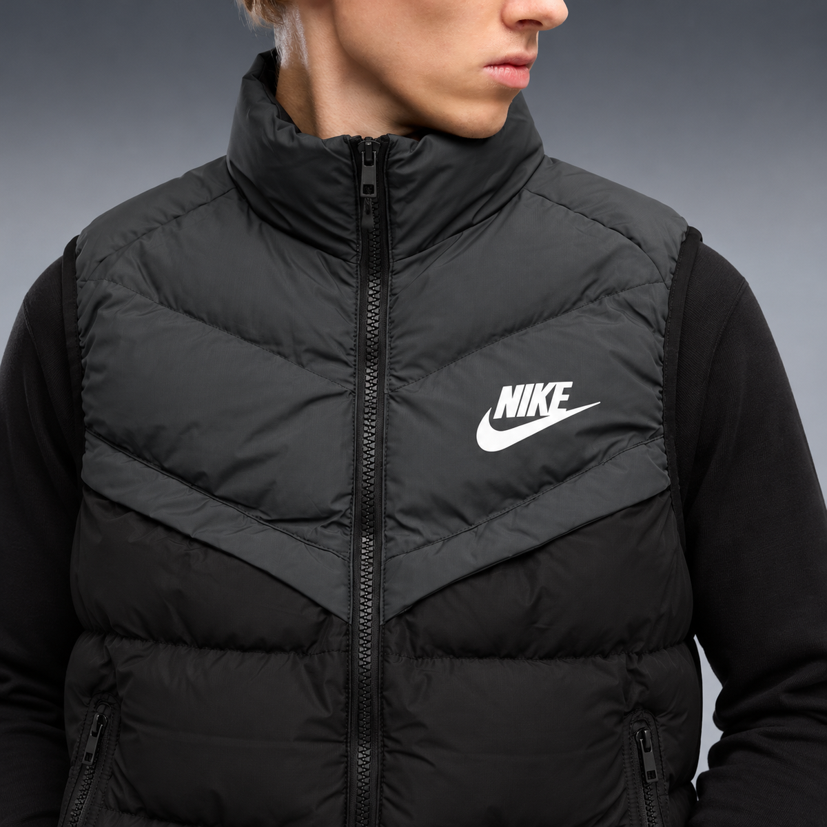 fd-gen yp-nike-puffer-vest-36719--black-charcoal-grey detalhe-peito